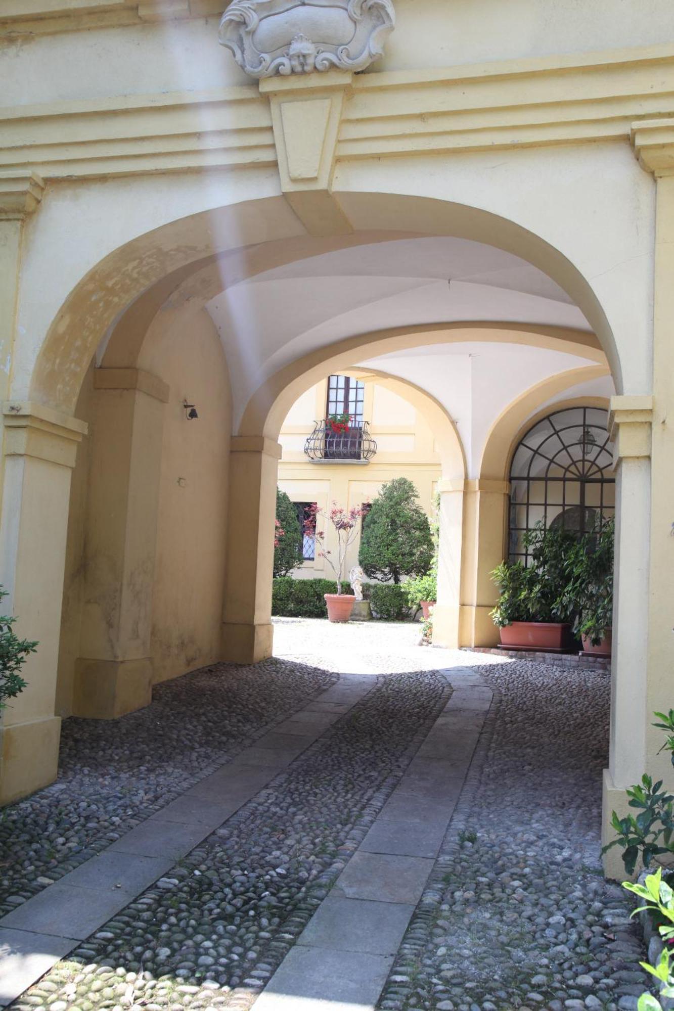 Palazzo Tornielli Bed & Breakfast Mombello Monferrato Exterior photo