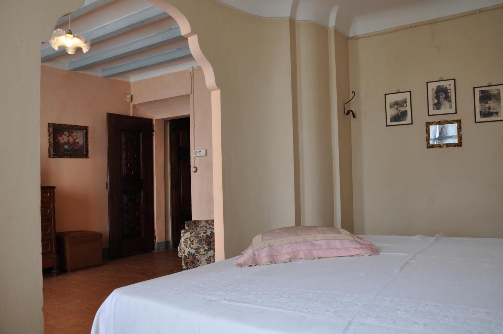 Palazzo Tornielli Bed & Breakfast Mombello Monferrato Exterior photo